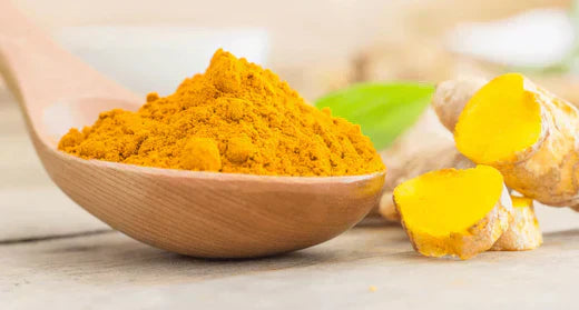 cúrcuma contra la caída de cabello